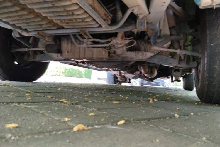 Used Jinbei Hiace 2011 2.0L 5th Generation Kuaiyunwang Comfort Type K 4G19 Chassis Front Left