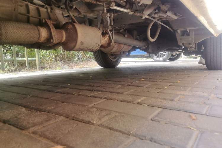 Used Jinbei Hiace 2011 2.0L 5th Generation Kuaiyunwang Comfort Z-Type 4G20B Chassis Front Left