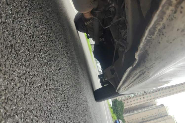 Used Jinbei Hiace 2011 2.0L 5th Generation Kuaiyunwang Standard Version 4G20B Chassis Front Left