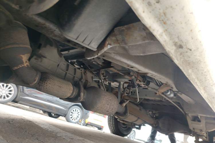Used Jinbei Hiace 2011 2.0L 5th Generation Kuaiyunwang Luxury Version 4G20B Chassis Front Left