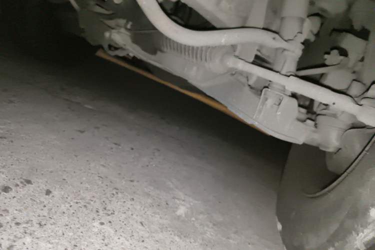Used Jinbei Hiace 2011 2.0L Fifth-Generation Kuaiyun Classic V19 Chassis Front Left
