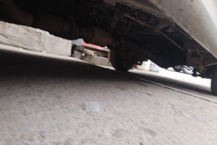 Used Jinbei Hiace 2011 2.0L 5th Generation Kuaiyunwang Standard Version 4G19 Chassis Front Left