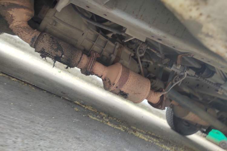 Used Jinbei Hiace 2011 2.0L 5th Generation Kuaiyunwang Standard Version 4G19 Chassis Front Left