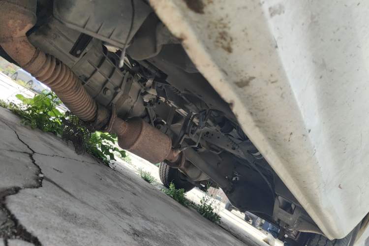 Used Jinbei Hiace 2011 2.0L 5th Generation Kuaiyunwang Standard Version 4G19 Chassis Front Left