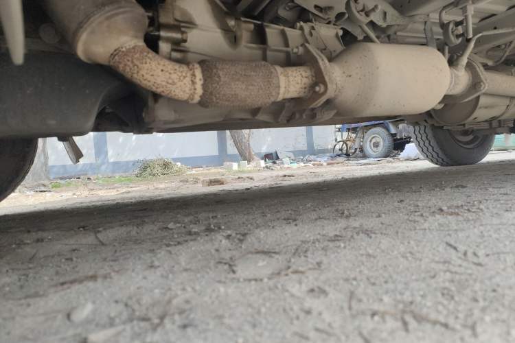 Used Jinbei Hiace 2011 2.2L 5th Generation Power King Deluxe Version 4G22D4B Chassis Front Left