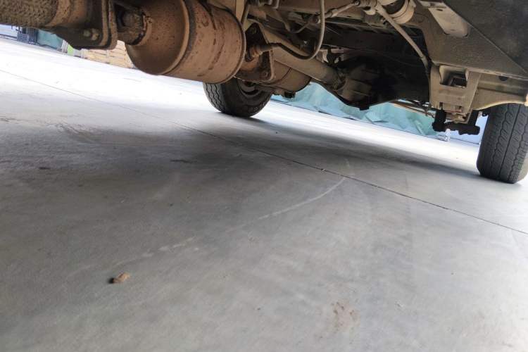 Used Jinbei Hiace 2011 2.0L Fifth-Generation Kuaiyun Classic V19 Chassis Front Left