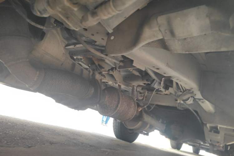 Used Jinbei Hiace 2011 2.0L 5th Generation Kuaiyunwang Standard Version 4G19 Chassis Front Left