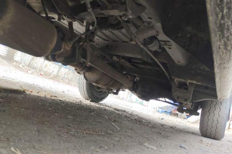 Used Jinbei Hiace 2011 2.0L 5th Generation Kuaiyunwang Comfort Type K 4G19 Chassis Front Left