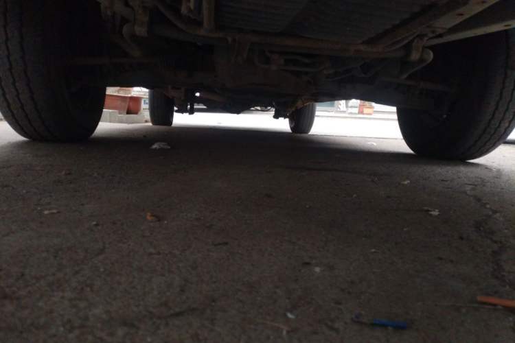 Used Jinbei Hiace 2011 2.0L 5th Generation Kuaiyunwang Standard Version 4G19 Chassis Front