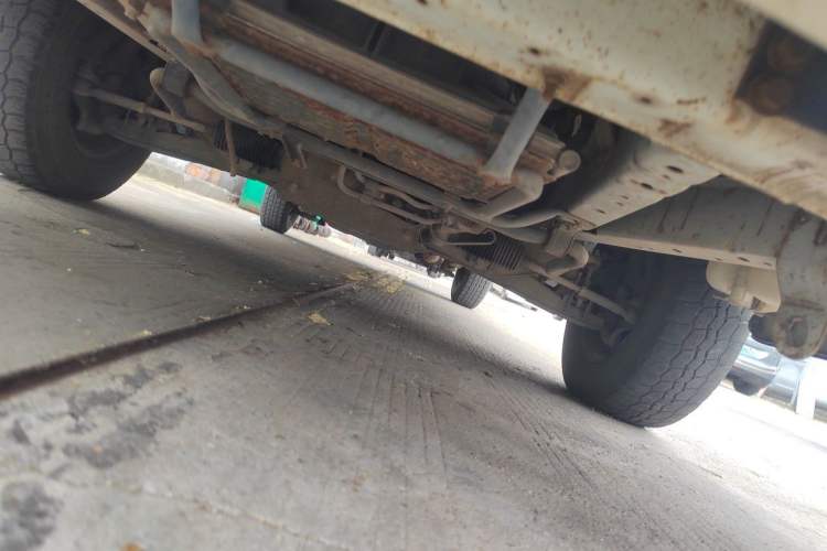 Used Jinbei Hiace 2011 2.0L 5th Generation Kuaiyunwang Standard Version 4G19 Chassis Front