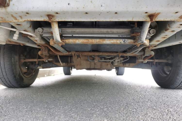 Used Jinbei Hiace 2011 2.0L Fifth-Generation Kuaiyunwang Comfort Type K 4G20B Chassis Front
