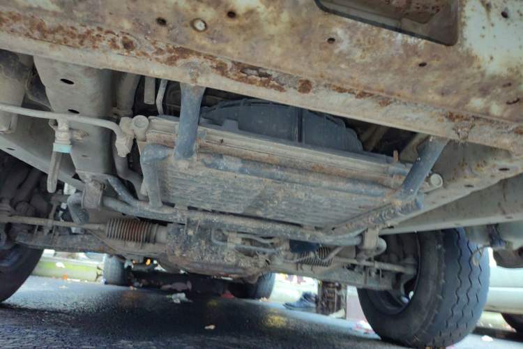 Used Jinbei Hiace 2011 2.0L 5th Generation Kuaiyunwang Standard Version 4G19 Chassis Front