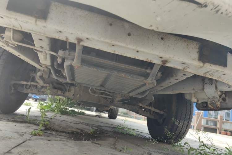 Used Jinbei Hiace 2011 2.0L 5th Generation Kuaiyunwang Standard Version 4G19 Chassis Front