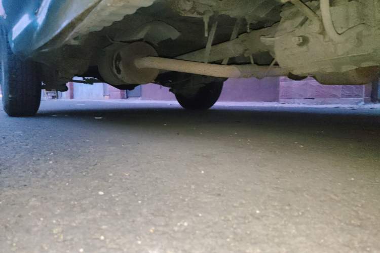 Used Jinbei Hiace 2011 2.0L 5th Generation Kuaiyunwang Standard Version 4G19 Chassis Front Right