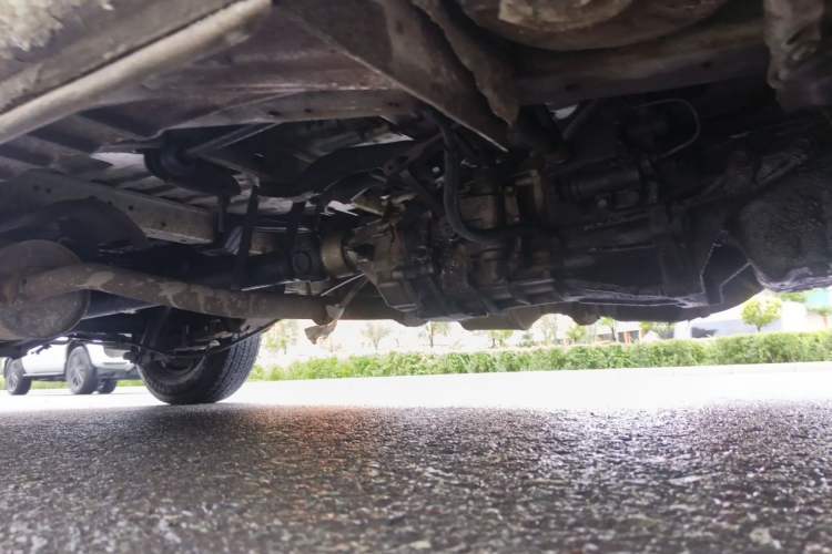 Used Jinbei Hiace 2011 2.0L Fifth-Generation Kuaiyun Classic V19 Chassis Front Right