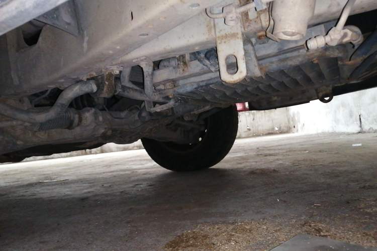 Used Jinbei Hiace 2011 2.0L Fifth-Generation Kuaiyun Classic Model V20 Chassis Front Right