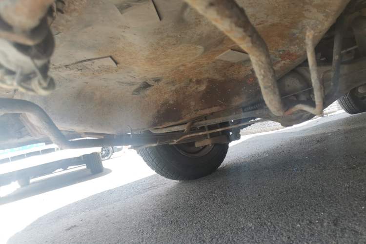 Used Jinbei Hiace 2011 2.0L 5th Generation Kuaiyunwang Standard Version 4G19 Chassis Front Right