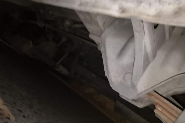 Used Jinbei Hiace 2011 2.0L Fifth-Generation Kuaiyun Classic V19 Chassis Front Right