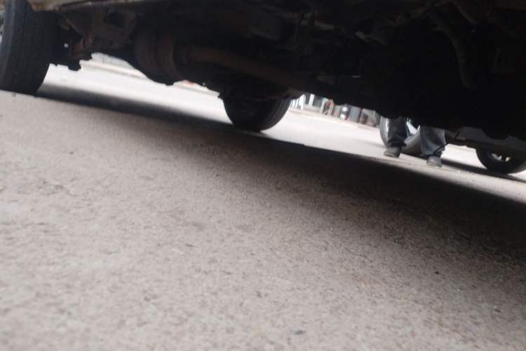 Used Jinbei Hiace 2011 2.0L 5th Generation Kuaiyunwang Standard Version 4G19 Chassis Front Right