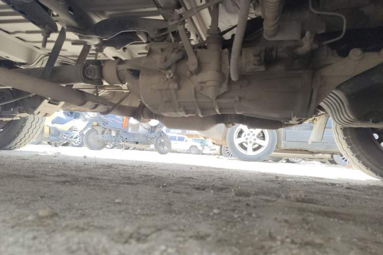 Used Jinbei Hiace 2011 2.2L 5th Generation Power King Deluxe Version 4G22D4B Chassis Front Right