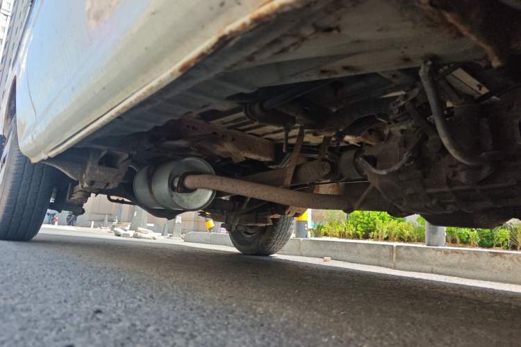 Used Jinbei Hiace 2011 2.0L 5th Generation Kuaiyunwang Standard Version 4G19 Chassis Front Right