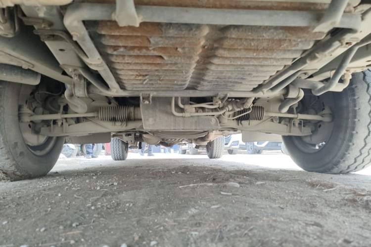 Used Jinbei Hiace 2011 2.2L 5th Generation Power King Deluxe Version 4G22D4B Chassis Front