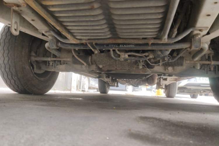 Used Jinbei Hiace 2011 2.0L 5th Generation Kuaiyunwang Standard Version 4G20B Chassis Front