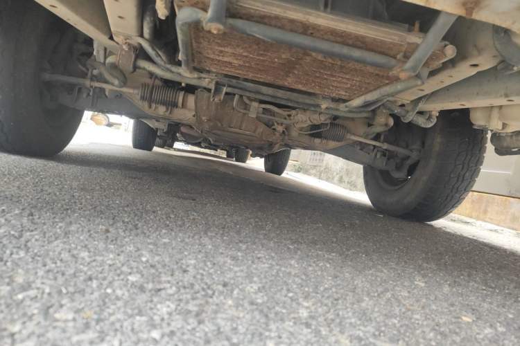 Used Jinbei Hiace 2011 2.0L 5th Generation Kuaiyunwang Standard Version 4G19 Chassis Front