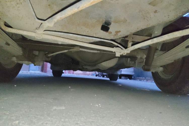 Used Jinbei Hiace 2011 2.0L 5th Generation Kuaiyunwang Standard Version 4G19 Chassis Rear