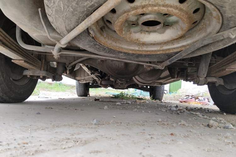 Used Jinbei Hiace 2011 2.0L 5th Generation Kuaiyunwang Standard Version 4G19 Chassis Rear