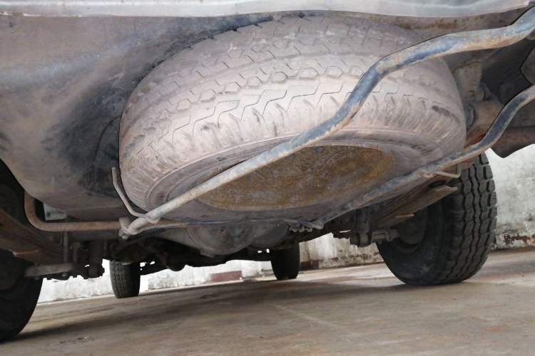 Used Jinbei Hiace 2011 2.0L Fifth-Generation Kuaiyun Classic Model V20 Chassis Rear