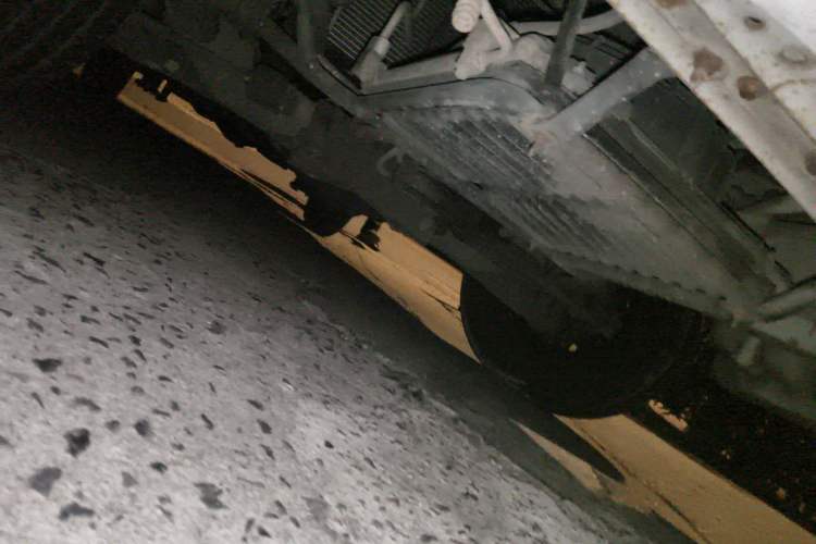 Used Jinbei Hiace 2011 2.0L Fifth-Generation Kuaiyun Classic V19 Chassis Rear