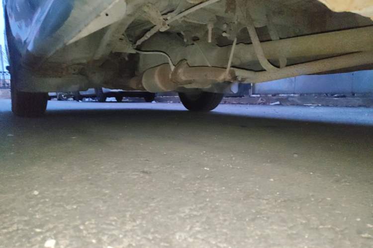 Used Jinbei Hiace 2011 2.0L 5th Generation Kuaiyunwang Standard Version 4G19 Chassis Rear Left