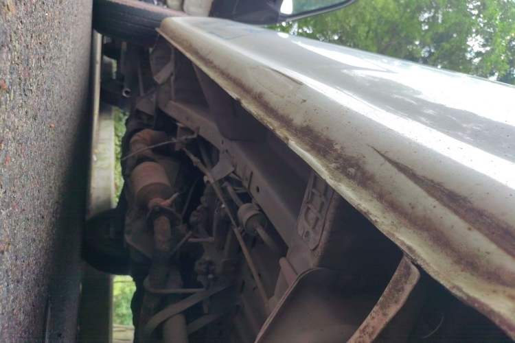 Used Jinbei Hiace 2011 2.0L Sixth-Generation Classic Standard 4G20D4B Chassis Rear Left
