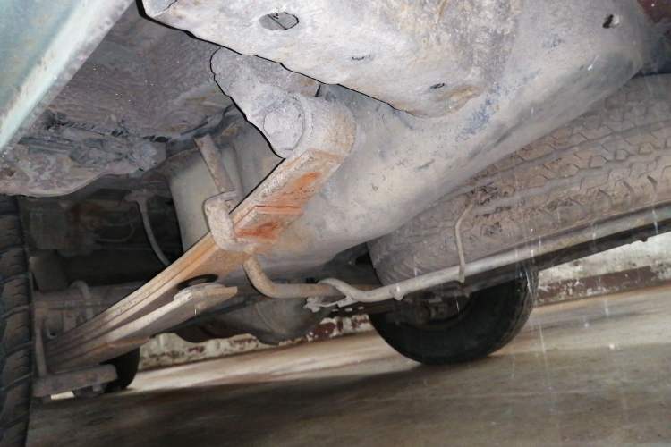 Used Jinbei Hiace 2011 2.0L Fifth-Generation Kuaiyun Classic Model V20 Chassis Rear Left