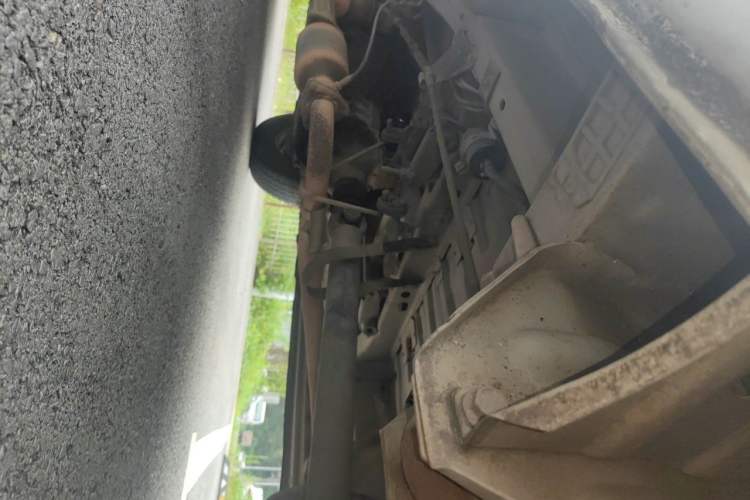 Used Jinbei Hiace 2011 2.0L 5th Generation Kuaiyunwang Standard Version 4G20B Chassis Rear Left