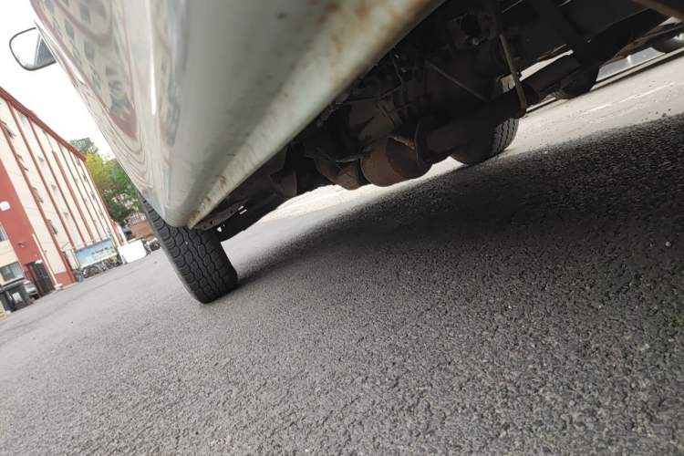 Used Jinbei Hiace 2011 2.0L Fifth-Generation Express Luxury V19 Chassis Rear Left