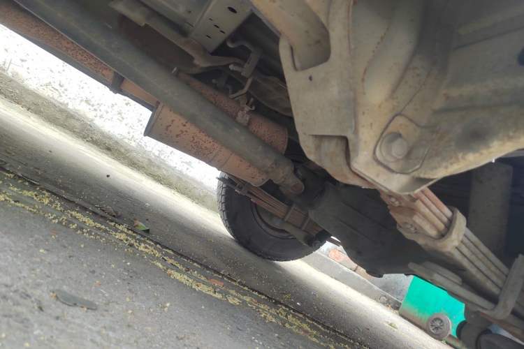 Used Jinbei Hiace 2011 2.0L 5th Generation Kuaiyunwang Standard Version 4G19 Chassis Rear Left