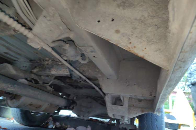 Used Jinbei Hiace 2011 2.0L 5th Generation Kuaiyunwang Standard Version 4G19 Chassis Rear Left