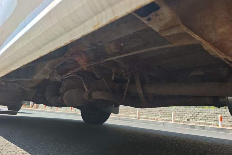 Used Jinbei Hiace 2011 2.0L 5th Generation Kuaiyunwang Standard Version 4G19 Chassis Rear Left