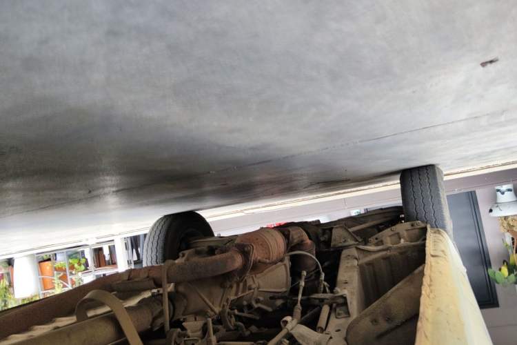 Used Jinbei Hiace 2011 2.0L Fifth-Generation Kuaiyun Classic V19 Chassis Rear Left
