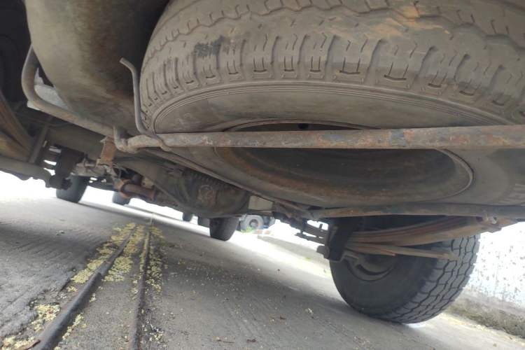 Used Jinbei Hiace 2011 2.0L 5th Generation Kuaiyunwang Standard Version 4G19 Chassis Rear