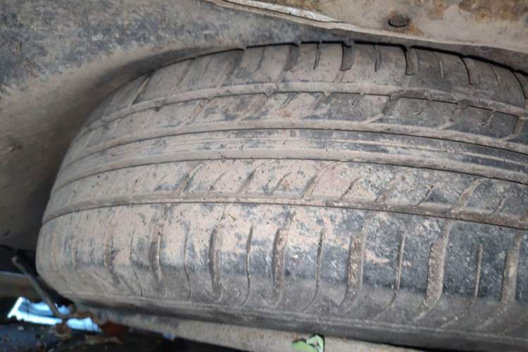 Used Jinbei Hiace 2011 2.0L 5th Generation Kuaiyunwang Standard Version 4G19 Chassis Rear