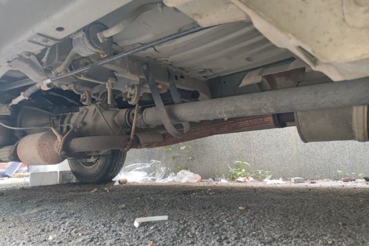 Used Jinbei Hiace 2011 2.0L 5th Generation Kuaiyunwang Standard Version 4G19 Chassis Rear Right