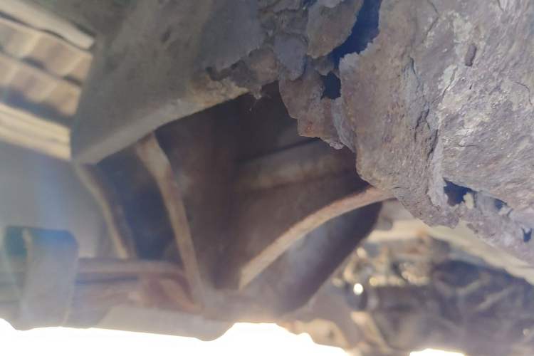 Used Jinbei Hiace 2011 2.0L Fifth-Generation Express Luxury V19 Chassis Rear Right
