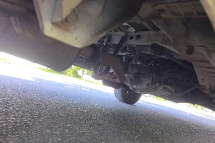 Used Jinbei Hiace 2011 2.0L 5th Generation Kuaiyunwang Comfort Z-Type 4G20B Chassis Rear Right