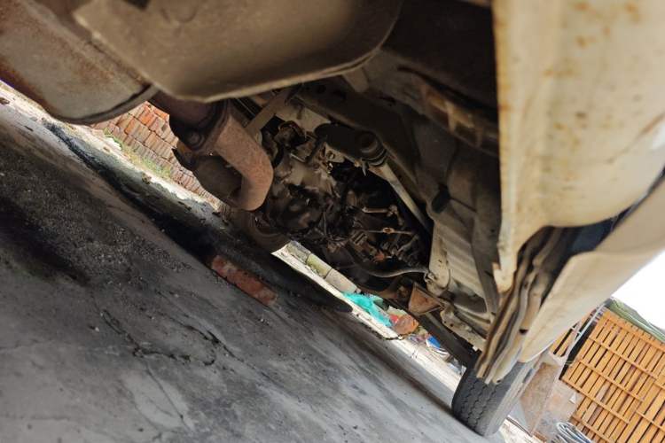 Used Jinbei Hiace 2011 2.0L 5th Generation Kuaiyunwang Luxury Edition 4G19 Chassis Rear Right