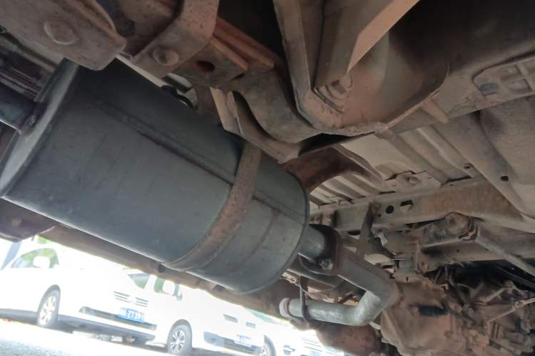 Used Jinbei Hiace 2011 2.0L 5th Generation Kuaiyunwang Luxury Edition 4G19 Chassis Rear Right