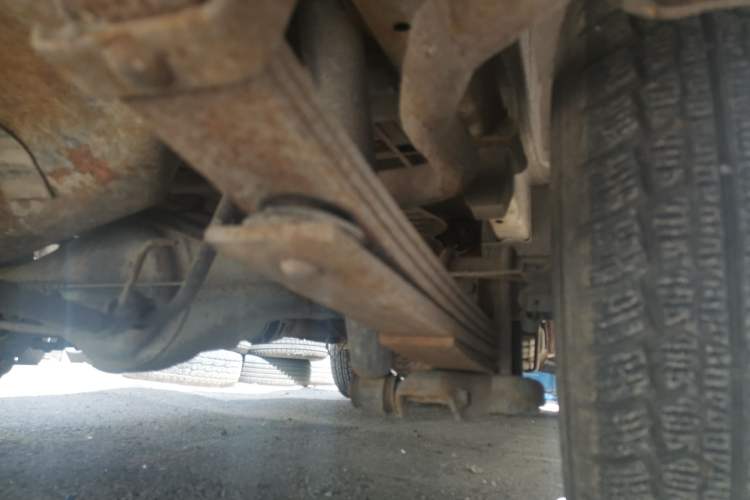 Used Jinbei Hiace 2011 2.0L 5th Generation Kuaiyunwang Standard Version 4G19 Chassis Rear Right
