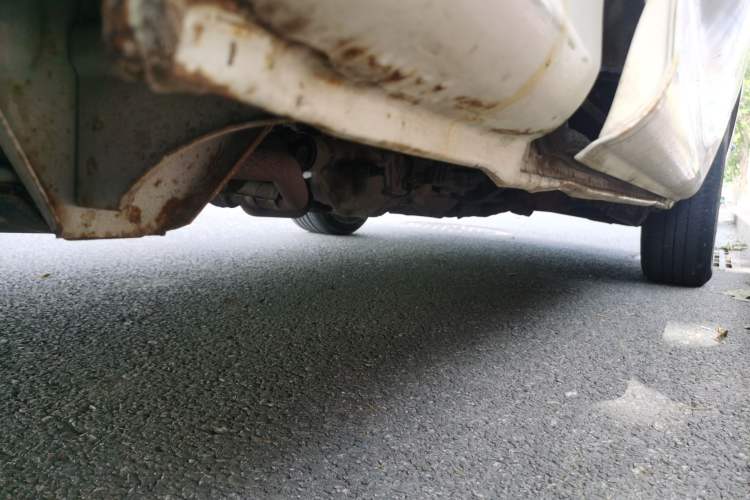 Used Jinbei Hiace 2011 2.0L Fifth-Generation Kuaiyunwang Comfort Type K 4G20B Chassis Rear Right